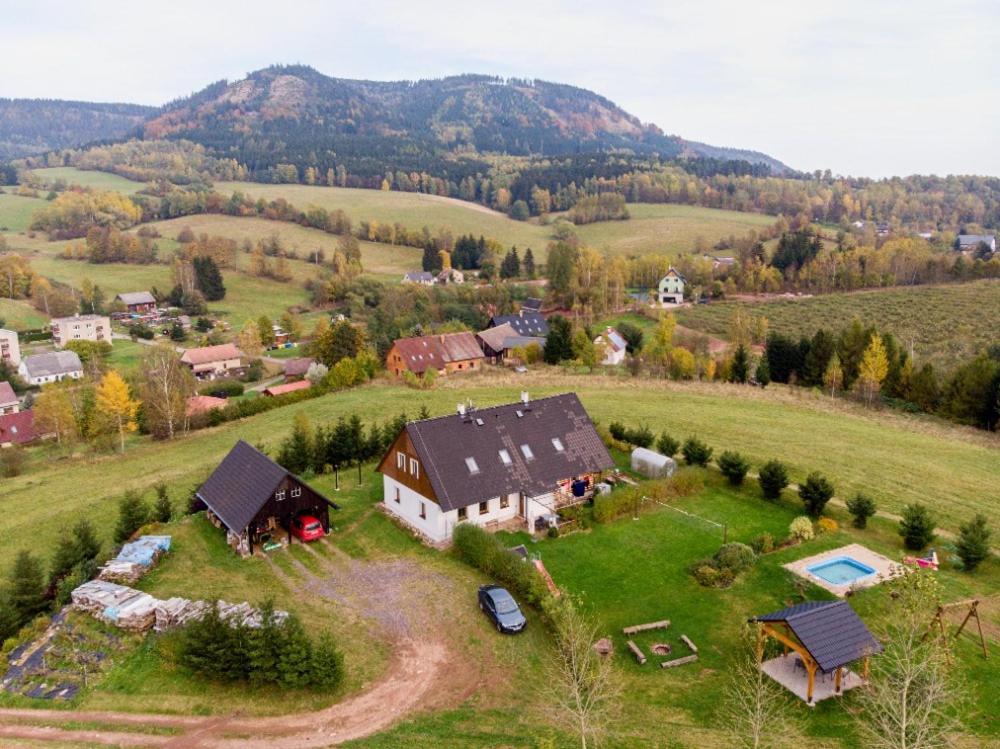 Apartman V Chaloupce Na Vrsku Bernsdorf Esterno foto