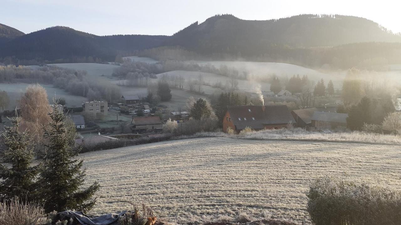 Apartman V Chaloupce Na Vrsku Bernsdorf Esterno foto