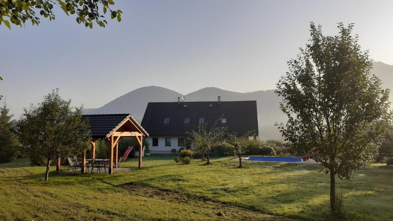 Apartman V Chaloupce Na Vrsku Bernsdorf Esterno foto