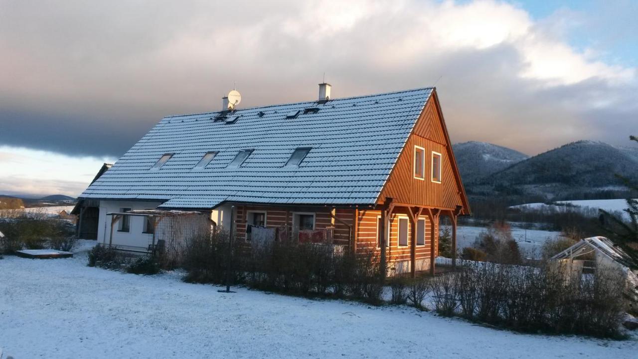 Apartman V Chaloupce Na Vrsku Bernsdorf Esterno foto