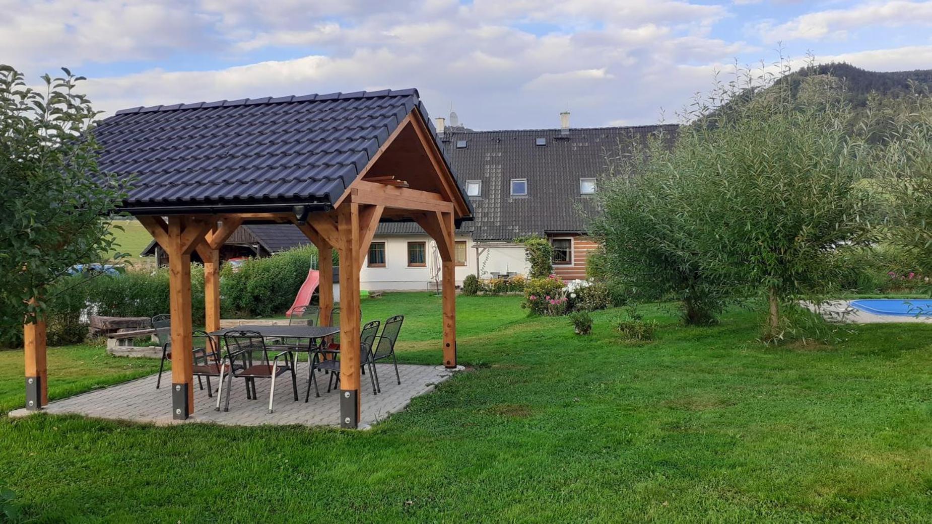 Apartman V Chaloupce Na Vrsku Bernsdorf Esterno foto